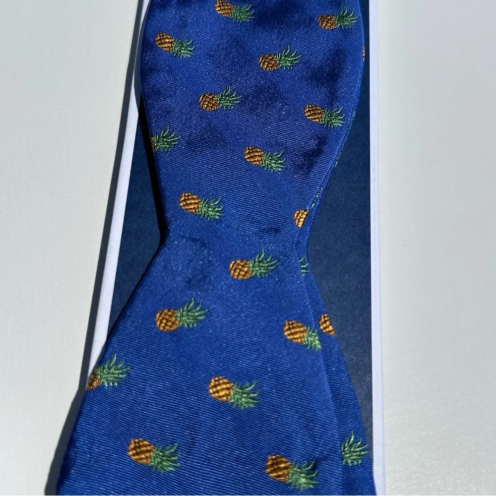 Chaps Pineapple Silk Bow Tie Classic Pattern Blue and Orange
